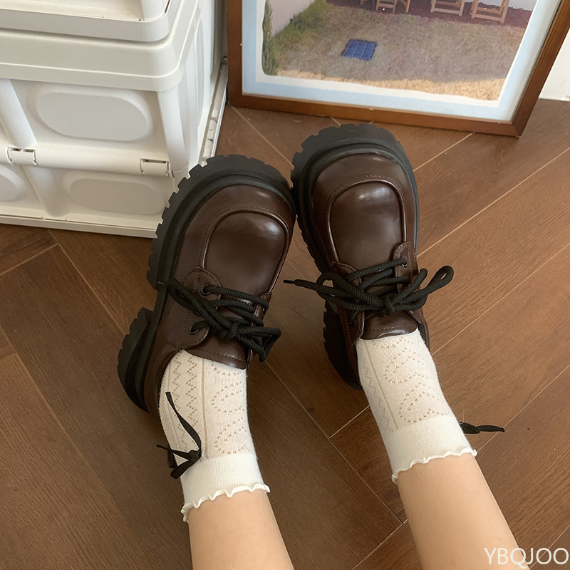 Nuevos mocasines de suela grue - Women Bags Trend 2025 reseña y precio