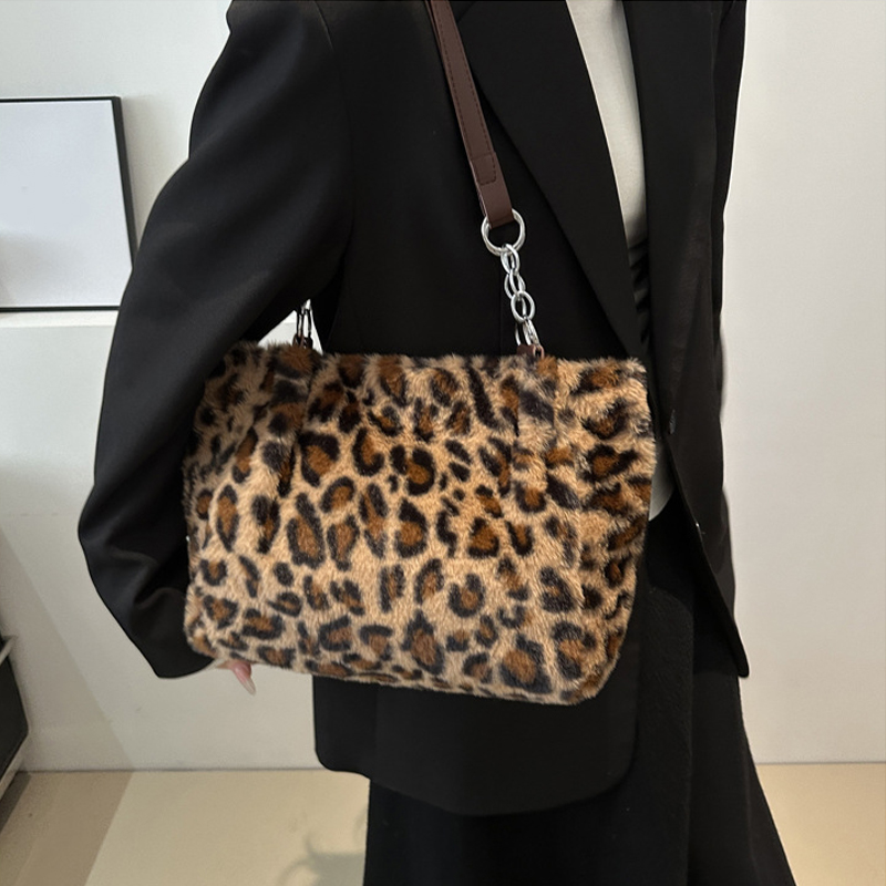 Bolso de mano de leopardo Simp - Women Bags Zara reseña y precio